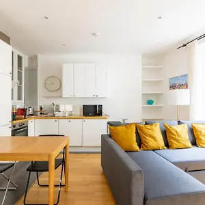 Luxurious 1 Bedroom Republique Vinaigriers Free Netflix , Paris France